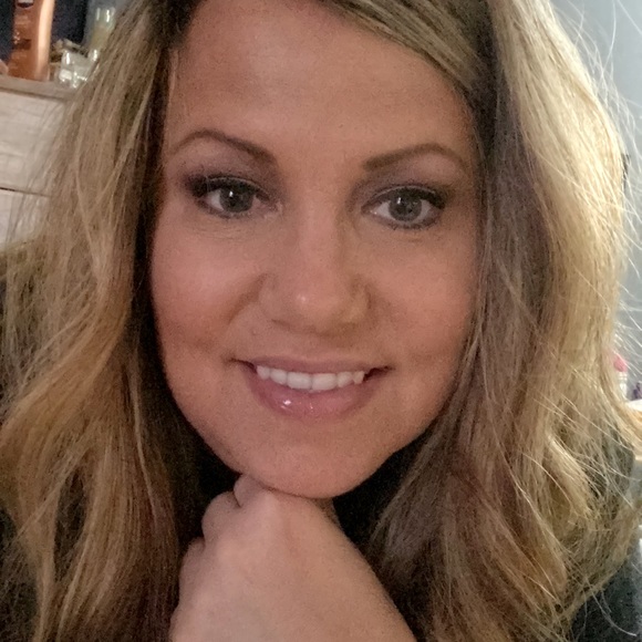 Meet your Posher, Shannon - Picture 1 of 1